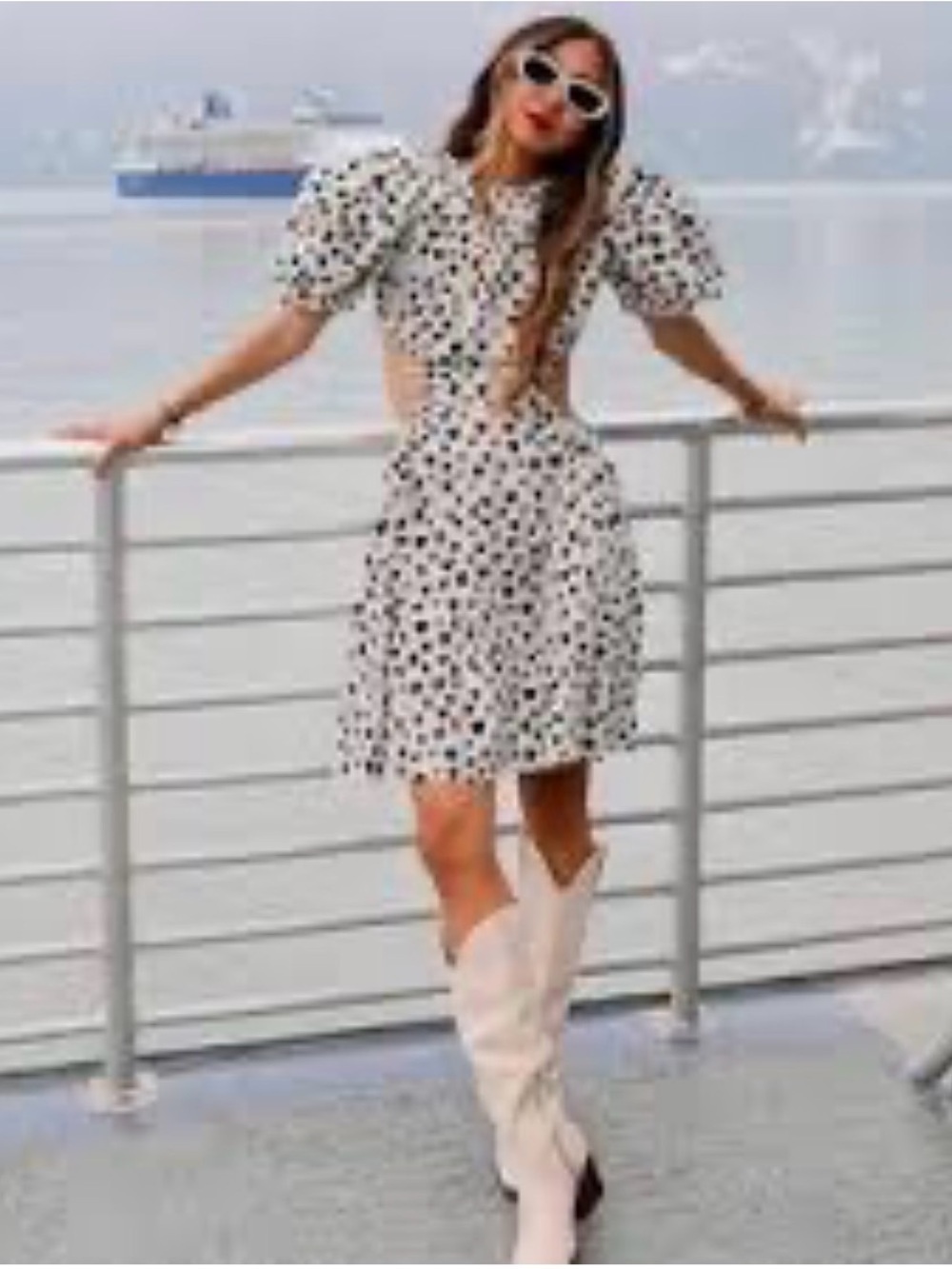 Beulah Black and White Puff-Sleeve Mini Dress Size Small has stretch
